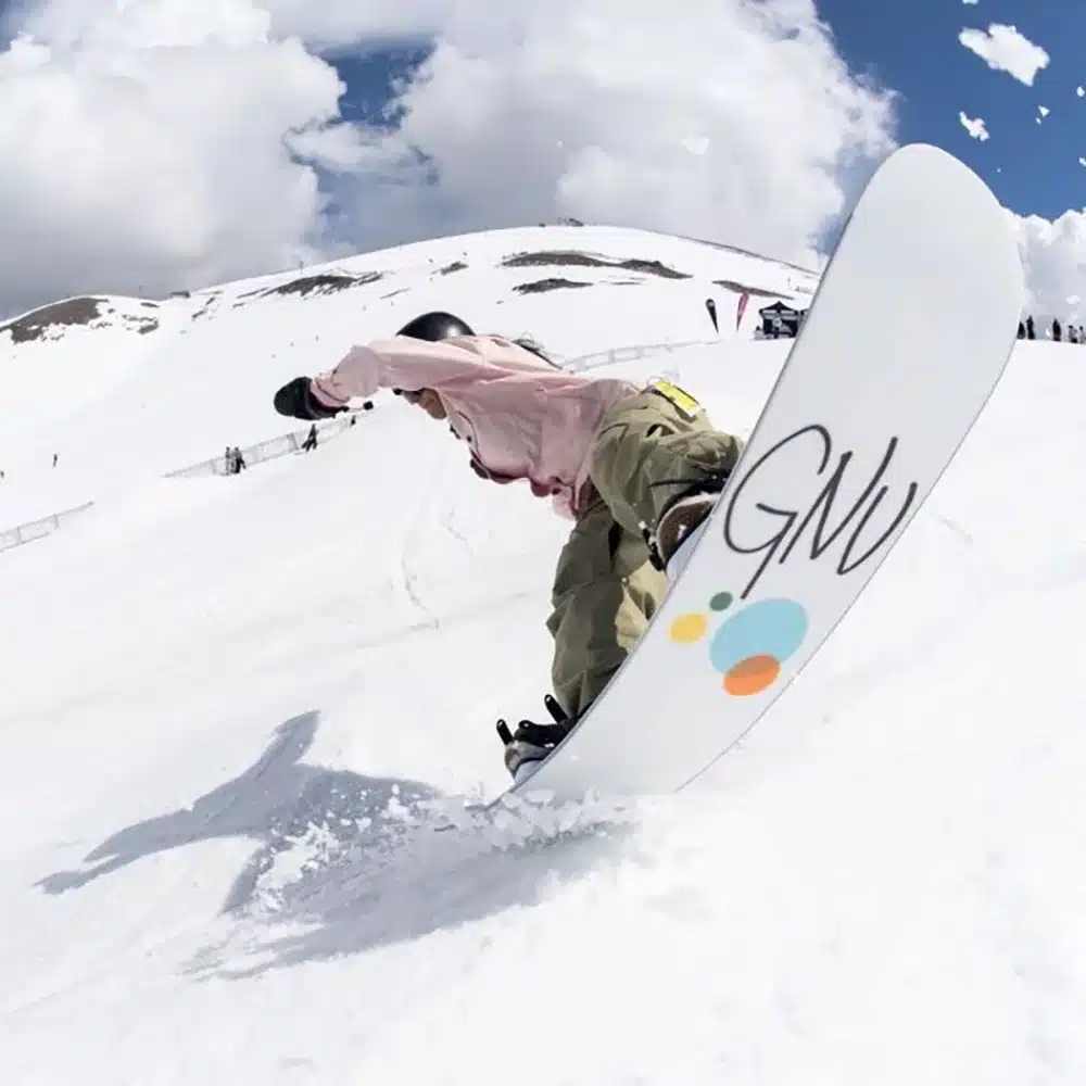 Snowboarder met Nidecker Supermatic step-in binding